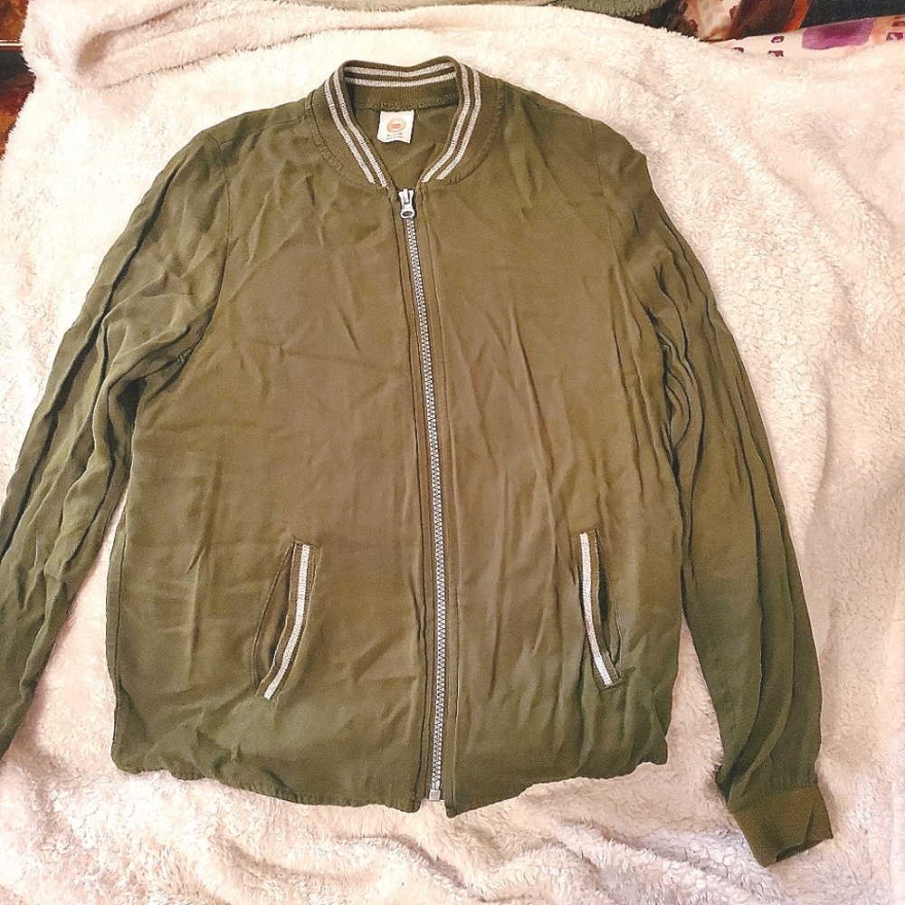 Wonder Nation Girls Jacket Size 14-16 in Kids. Green Jacket with Silver Accents.